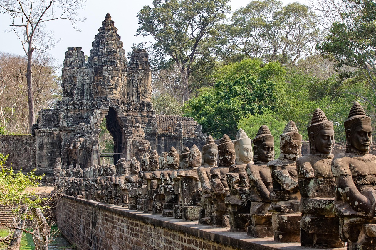 Siem Reap Travel Guide | Best Boutique Stay, Sunrise Temple Tour & Nature Adventure