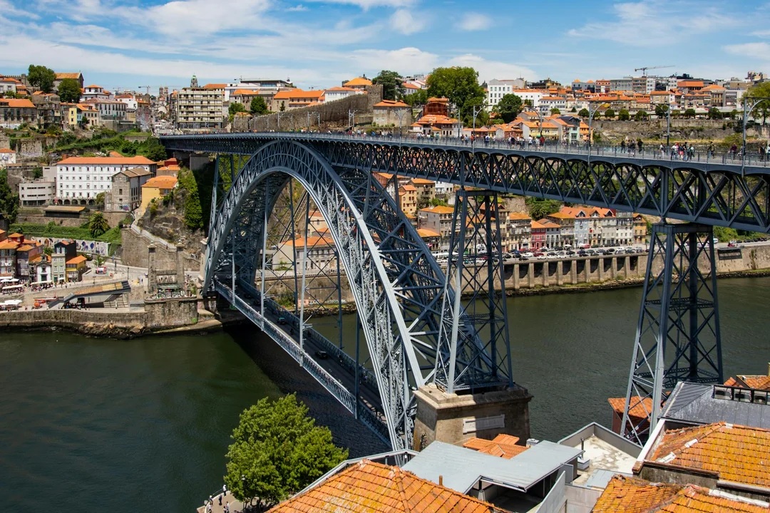 Porto Travel Guide: Best Tours, Sightseeing & Things To Do