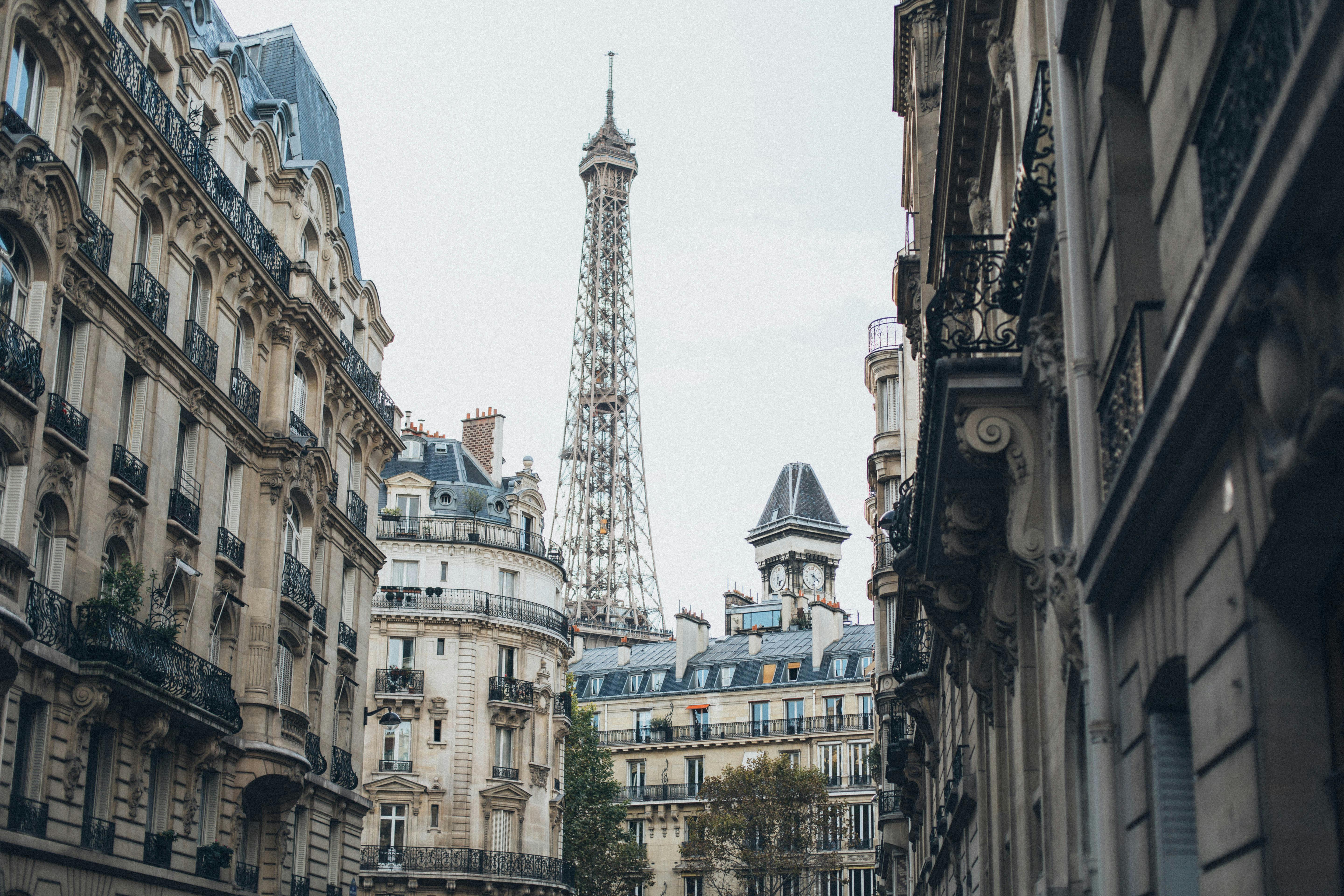 Paris Travel Guide: Best Tours, Food & Things to Do